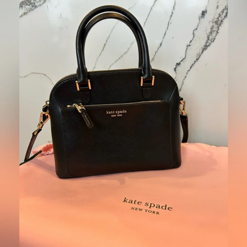 Set of 2 Kate spade purses. Medium size is 10” x 8”. 3 pockets.Small is  7”x 5” - Picture 6 of 10